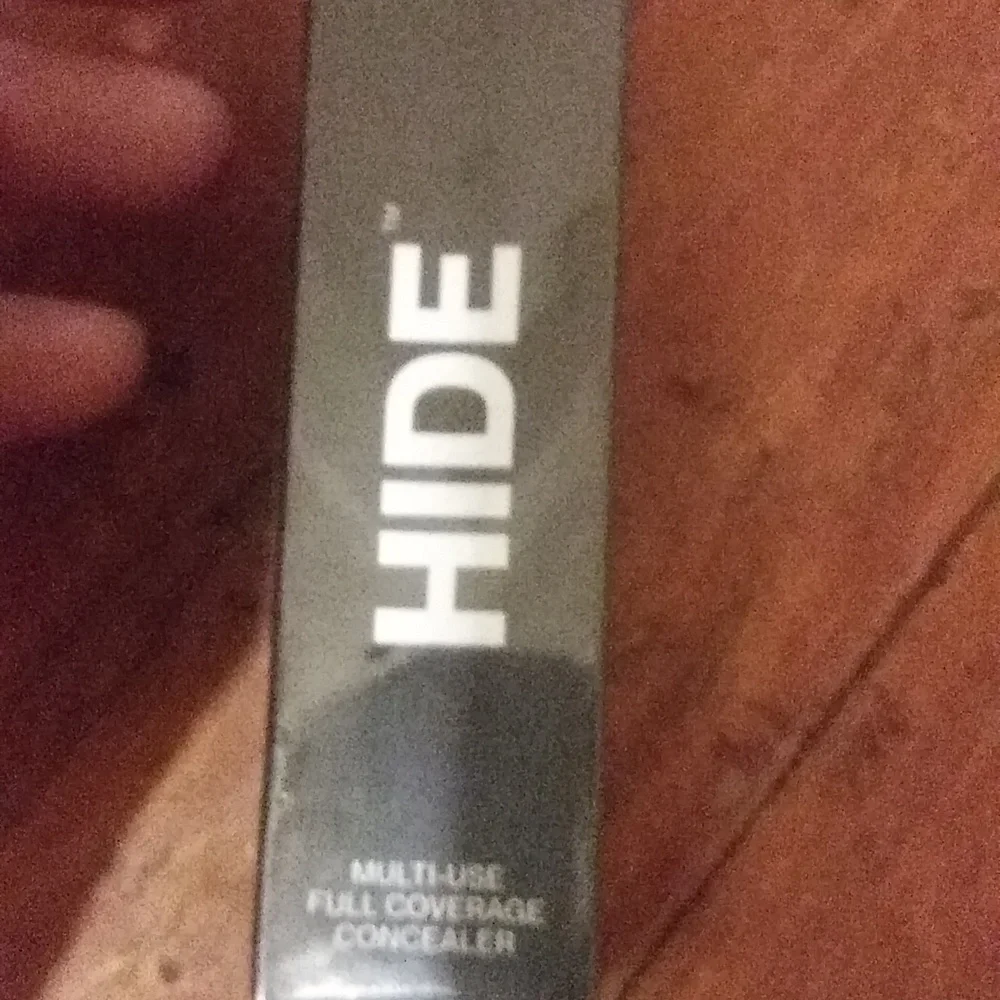 Hide multi- use full coverage concealer in vanilla new sealed
